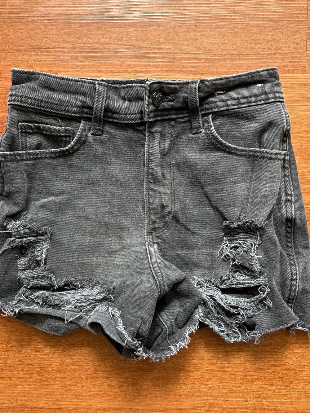 Hollister Curvy High Rise Vintage Stretch Shorts 0 W24 Black Distressed Cutoff‎